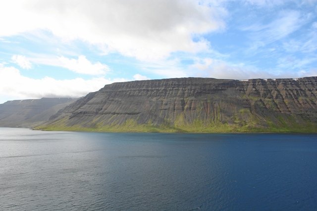 island1262.jpg