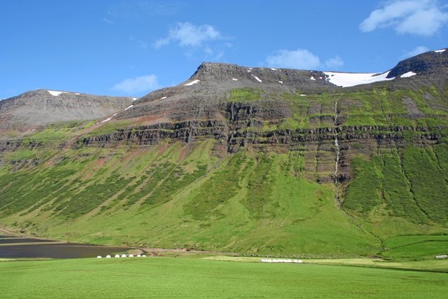 island1350.jpg